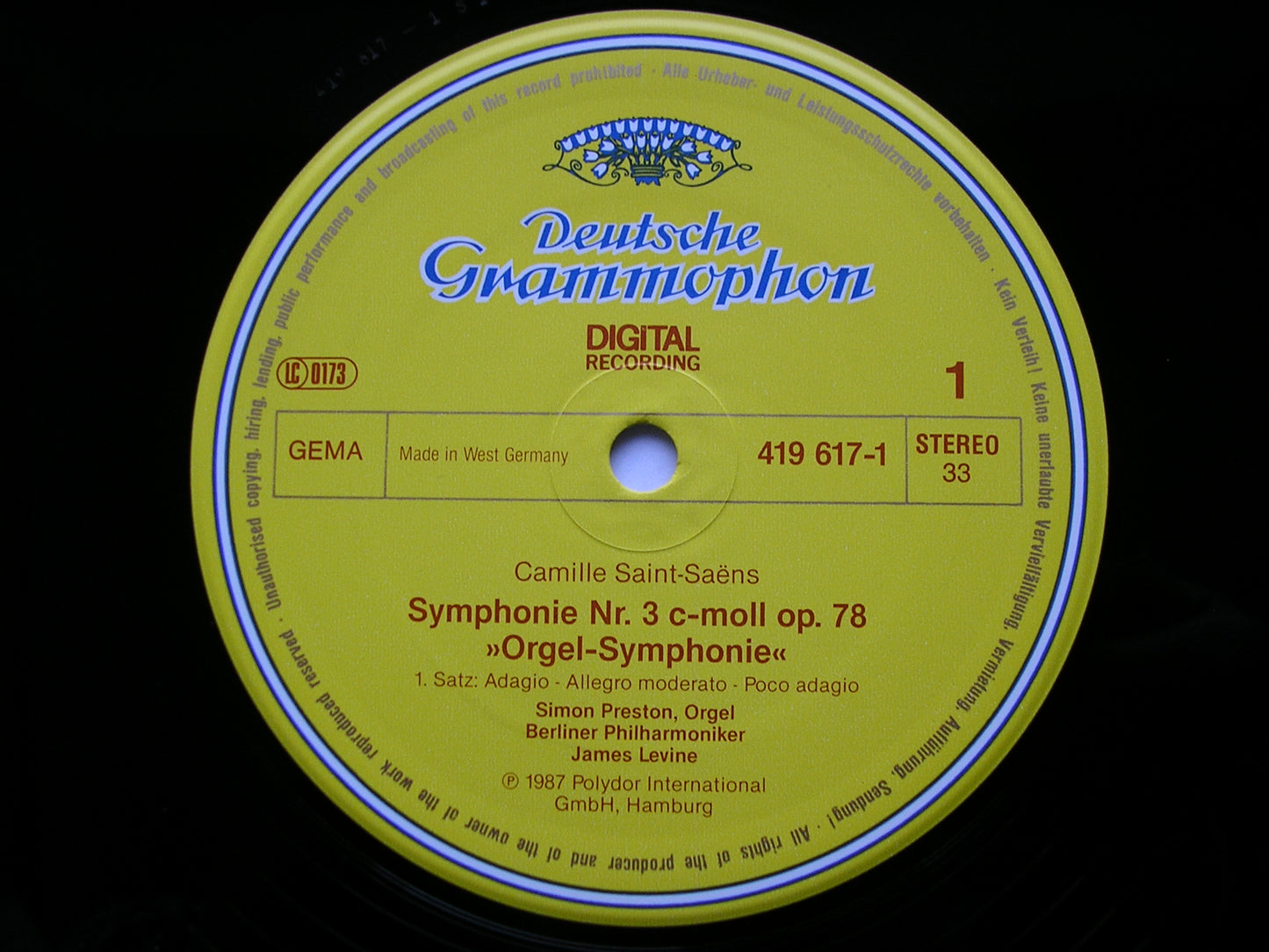 SAINT - SAENS: SYMPHONY No. 3 / DUKAS: L'APPRENTI SORCIER    LEVINE / BERLIN PHILHARMONIC   419 617
