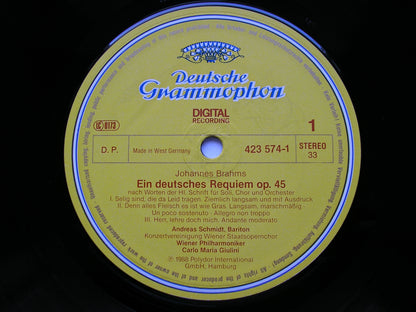 BRAHMS: A GERMAN REQUIEM     SOLOISTS / VIENNA PHILHARMONIC / GIULINI     423 574