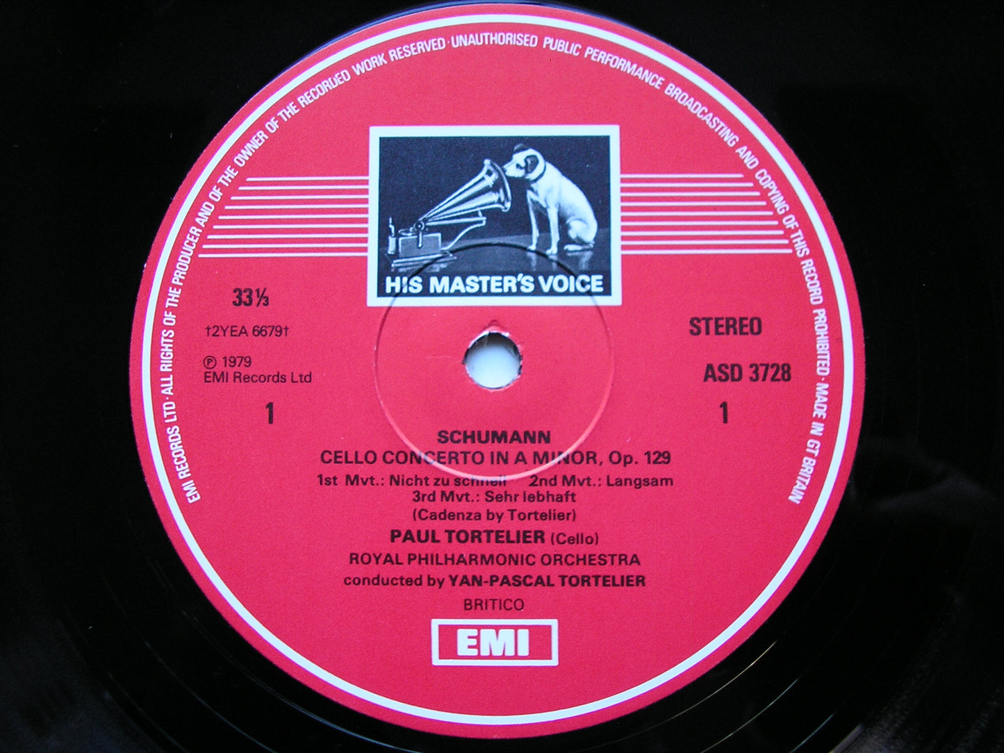 SCHUMANN: CELLO CONCERTO / BRUCH: KOL NIDREI PAUL TORTELIER / RPO / Y-P TORTELIER ASD 3728