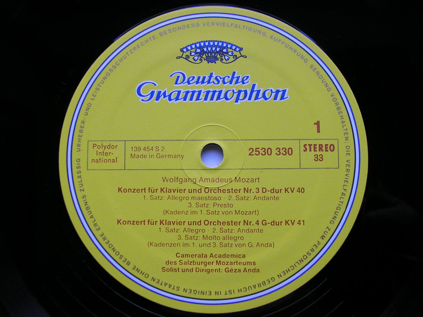MOZART: PIANO CONCERTOS Nos. 3 / 4 / 5      GEZA ANDA / CAMERATA ACADEMICA DES SALZBURGER MOZARTEUMS    2530 330