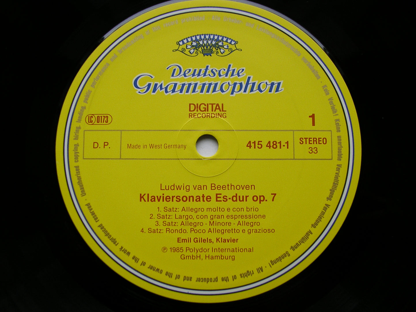 BEETHOVEN: PIANO SONATAS Nos.2 & 4   EMIL GILELS   415 481