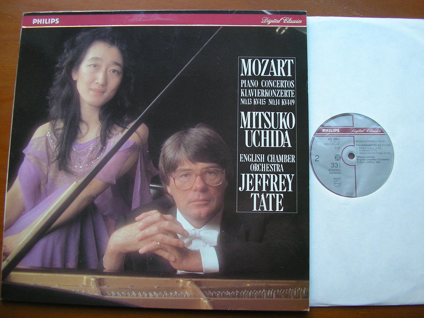 MOZART: PIANO CONCERTOS Nos. 13 & 14      UCHIDA / ENGLISH CHAMBER ORCHESTRA / JEFFREY TATE      422 359