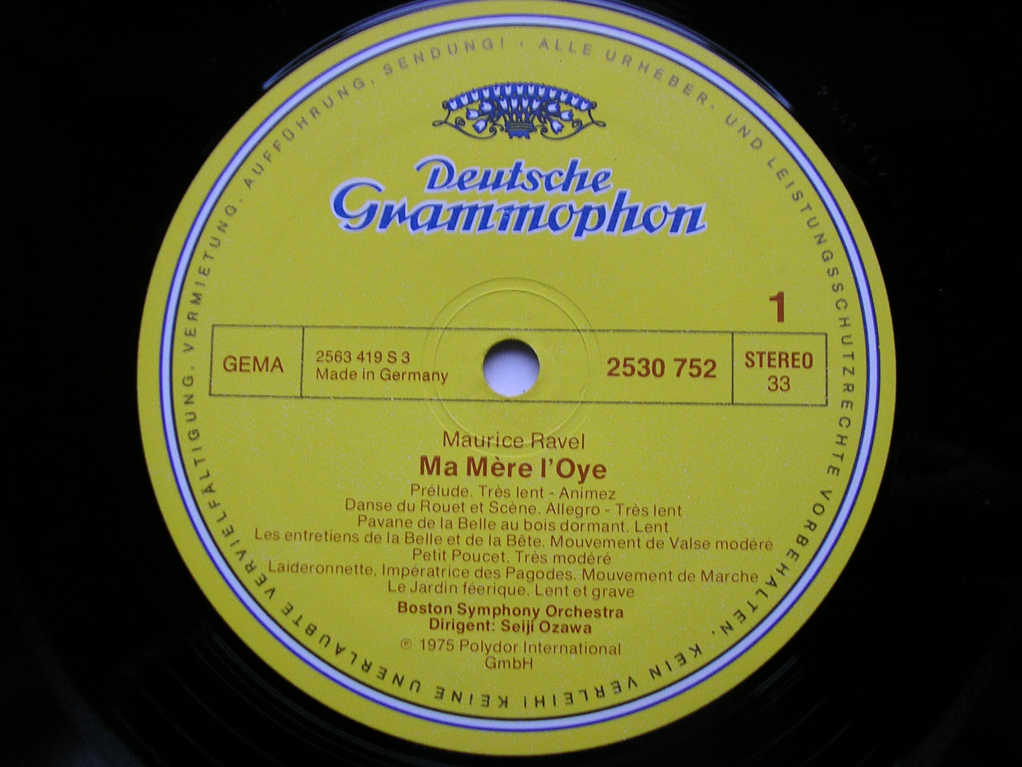 RAVEL: MA MERE L'OYE / MENUET ANTIQUE / LE TOMBEAU DE COUPERIN      BOSTON SYMPHONY / OZAWA    2530 752