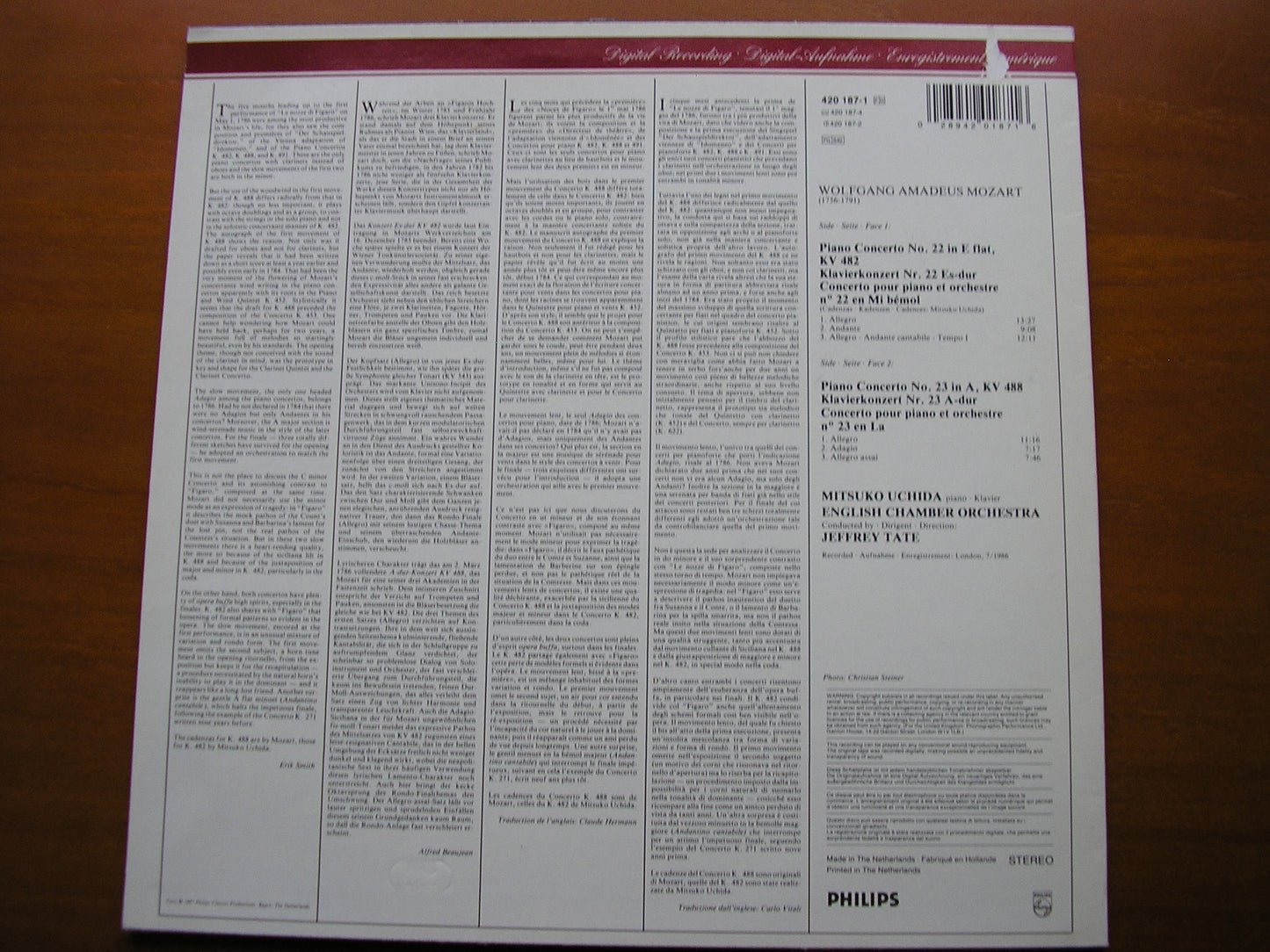 MOZART: PIANO CONCERTOS Nos. 22 & 23     MITSUKO UCHIDA / ENGLISH CHAMBER ORCHESTRA / TATE     420 187