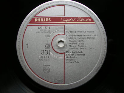 MOZART: PIANO CONCERTOS Nos. 22 & 23     MITSUKO UCHIDA / ENGLISH CHAMBER ORCHESTRA / TATE     420 187