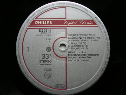 MOZART: PIANO CONCERTOS Nos. 24 & 25      UCHIDA / ENGLISH CHAMBER ORCHESTRA / JEFFREY TATE    422 331