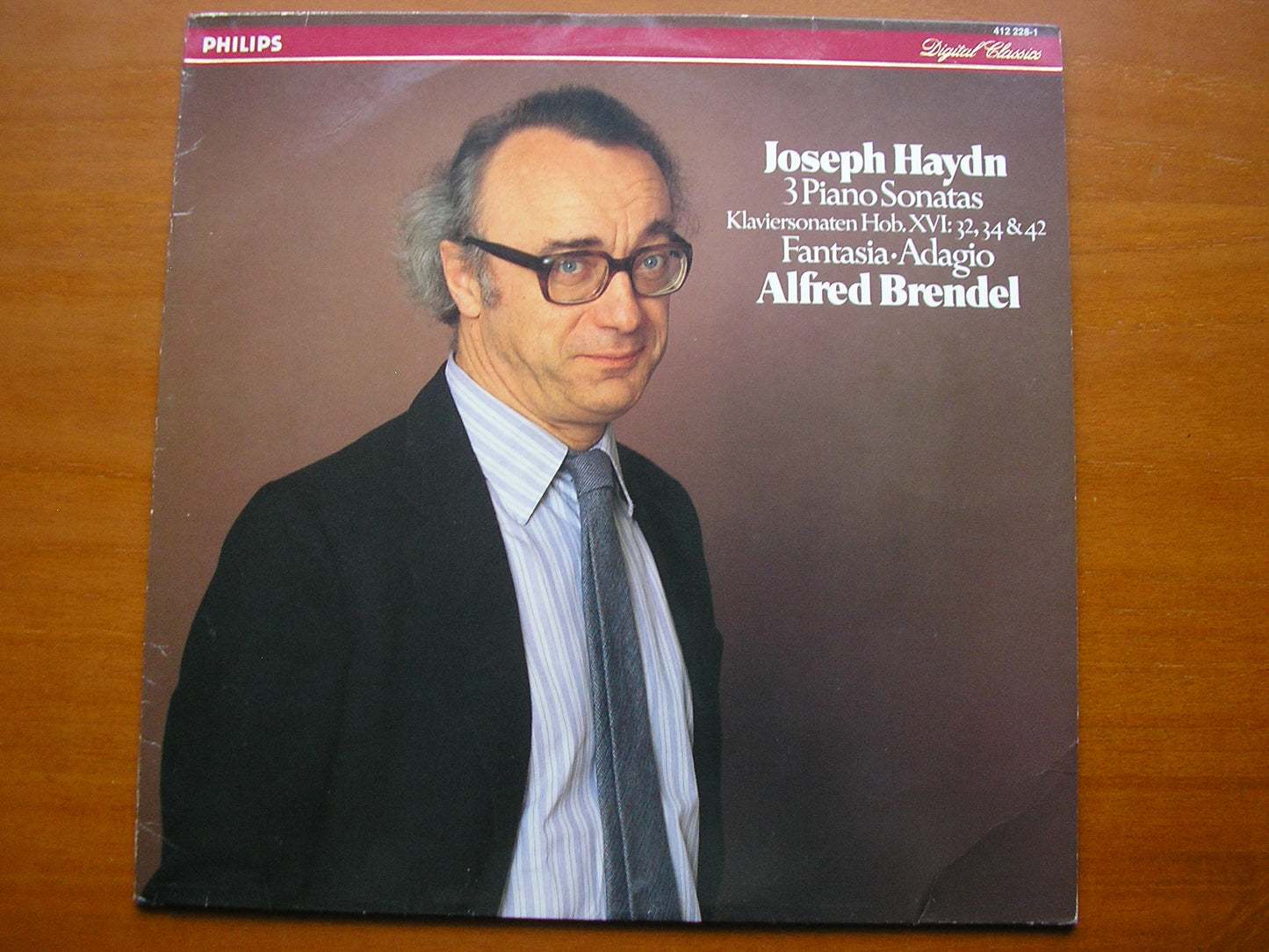 HAYDN: THREE PIANO SONATAS / FANTAISIE / ADAGIO       BRENDEL      412 228