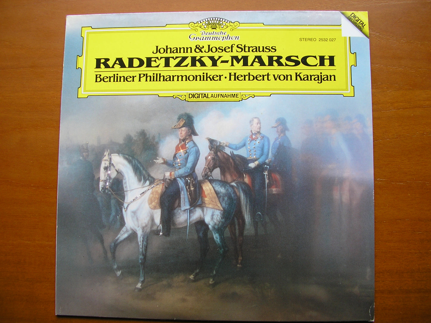 JONANN & JOSEF STRAUSS: RADETZKY - MARSCH       KARAJAN / BERLIN PHILHARMONIC     2532 027