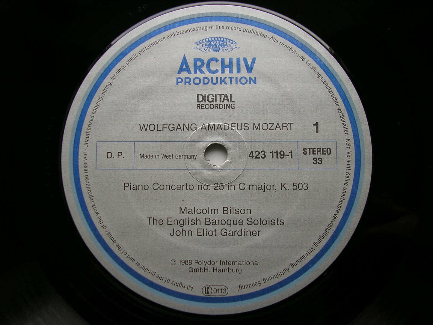 MOZART: THE PIANO CONCERTOS     MALCOLM BILSON / ENGLISH BAROQUE SOLOISTS / GARDINER     DG ARCHIV    8 LP + 2 CD