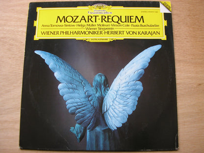 MOZART: REQUIEM      SOLOISTS / VIENNA PHILHARMONIC / KARAJAN     419 610