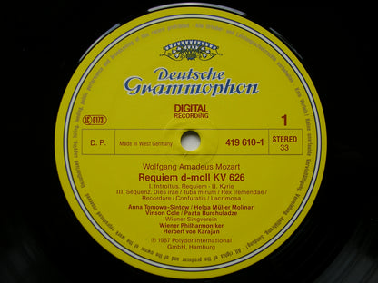 MOZART: REQUIEM      SOLOISTS / VIENNA PHILHARMONIC / KARAJAN     419 610
