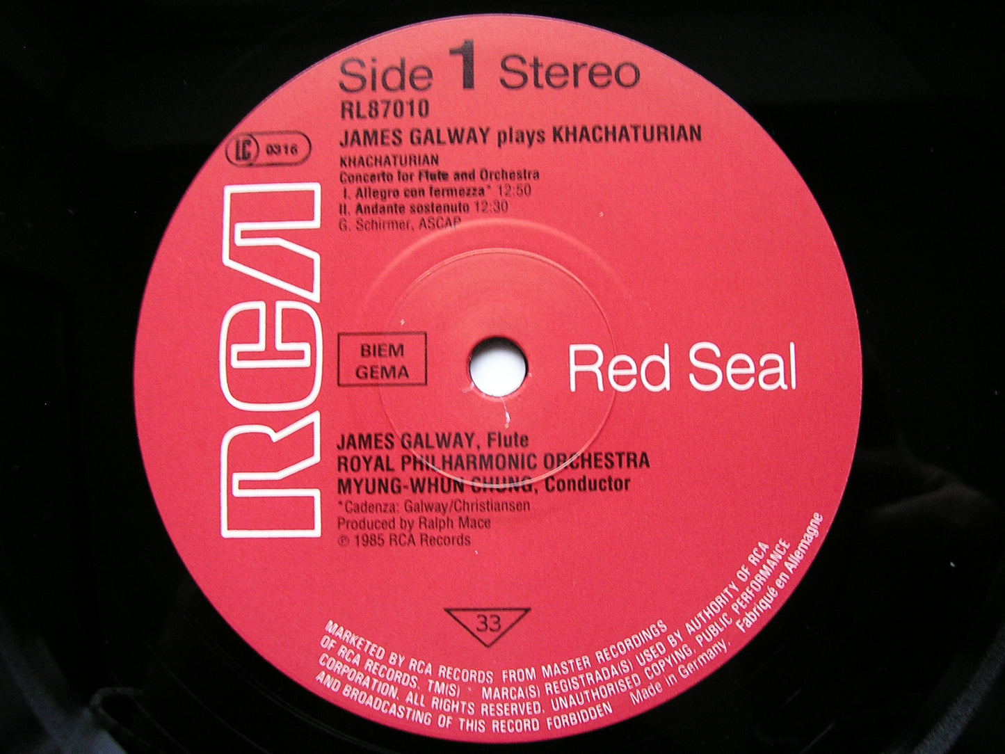 KHACHATURIAN: FLUTE CONCERTO / MUSIC FROM SPARTACUS / GAYANEH / MASQUERADE      GALWAY / ROYAL PHILHARMONIC / WHUN CHUNG     RL87010&