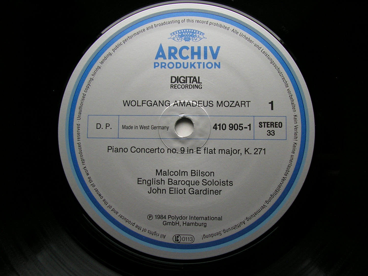 MOZART:  PIANO CONCERTOS Nos. 9 & 11     BILSON / ENGLISH BAROQUE SOLOISTS / GARDINER    410 905