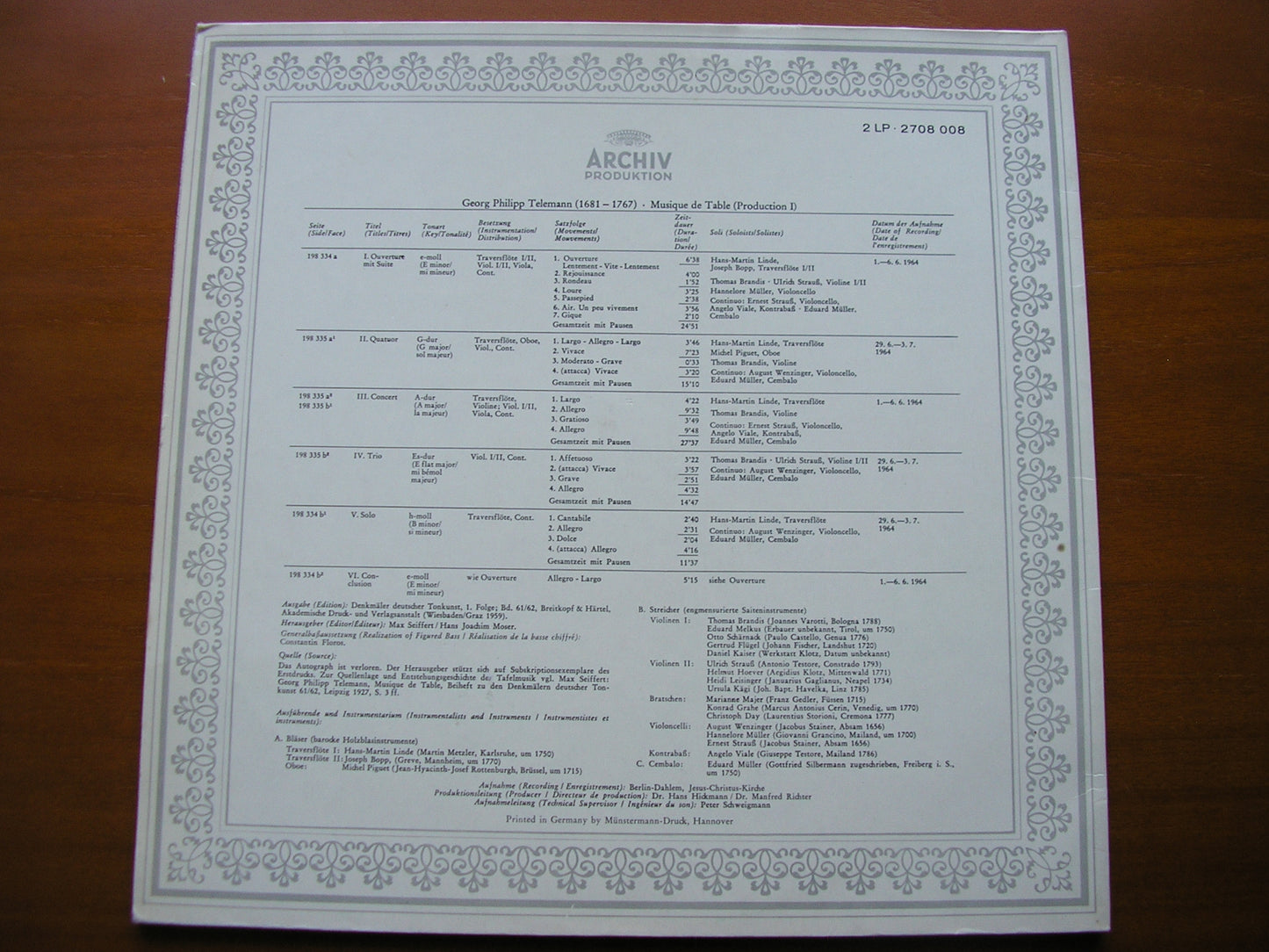 TELEMANN: TAFELMUSIK  Production 1     SCHOLA CANTORUM BASILIENSIS / WENZINGER      2LP      2708 008