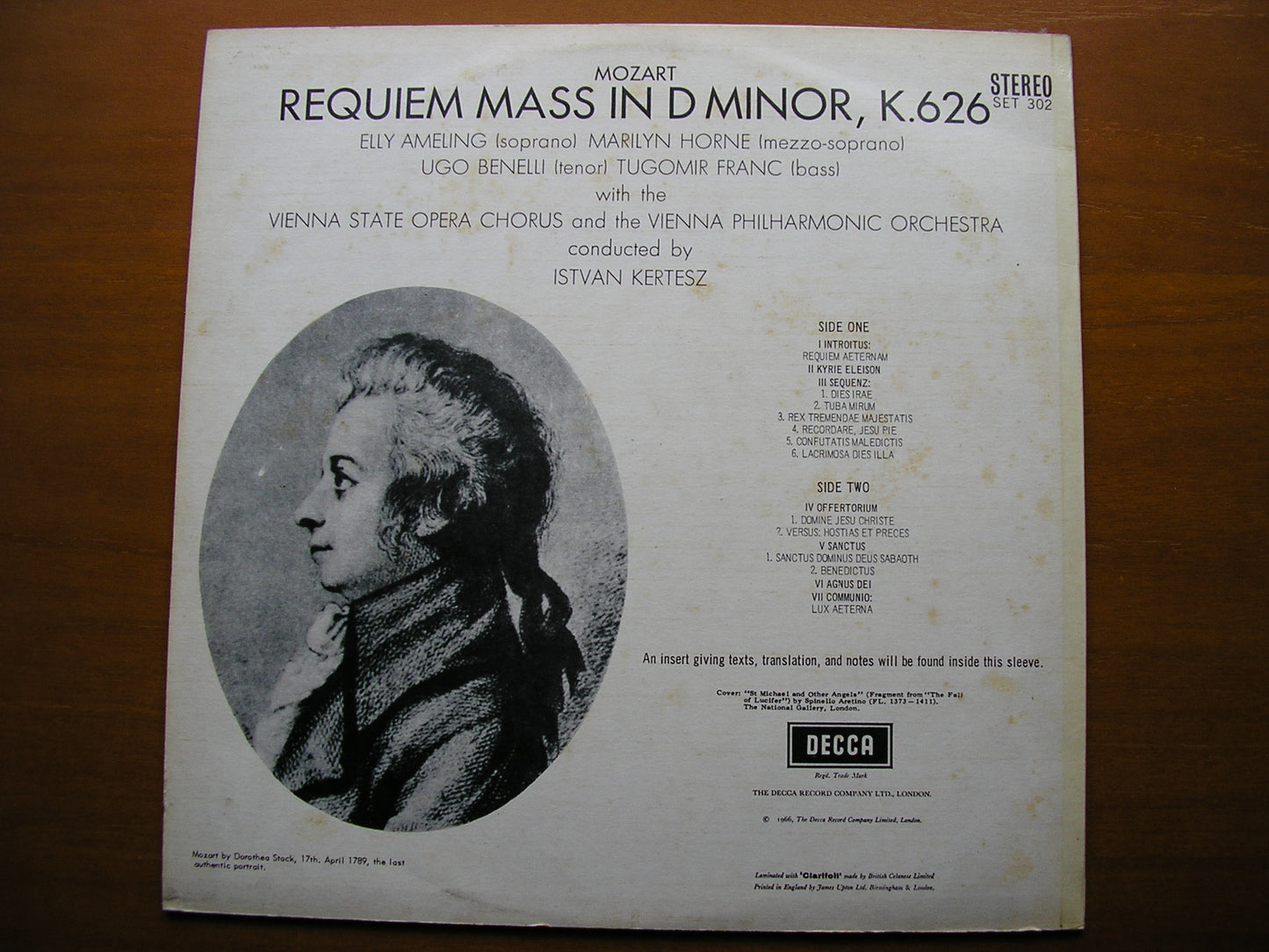 MOZART: REQUIEM     SOLOISTS / VIENNA PHILHARMONIC / KERTESZ     SET 302