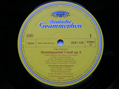 NIELSEN: STRING QUARTETS in F  Op. 5 / in E  Op. 14      CARL NIELSEN STRING QUARTET DENMARK    2531 135