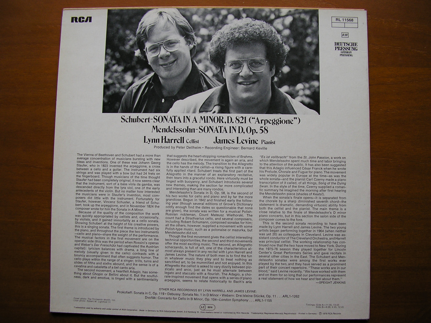 SCHUBERT: ARPEGGIONE SONATA D821 / MENDELSSOHN: SONATA Op. 58     JAMES LEVINE / LYNN HARRELL       RL 11568