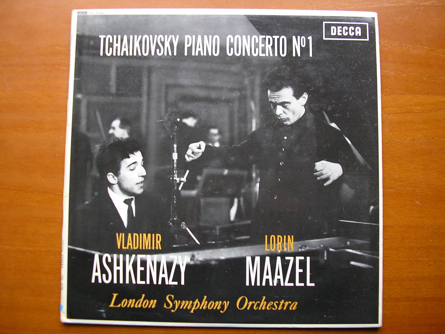 SXL 6058  TCHAIKOVSKY: PIANO CONCERTO No. 1      ASHKENAZY / LONDON SYMPHONY / MAAZEL     ED1