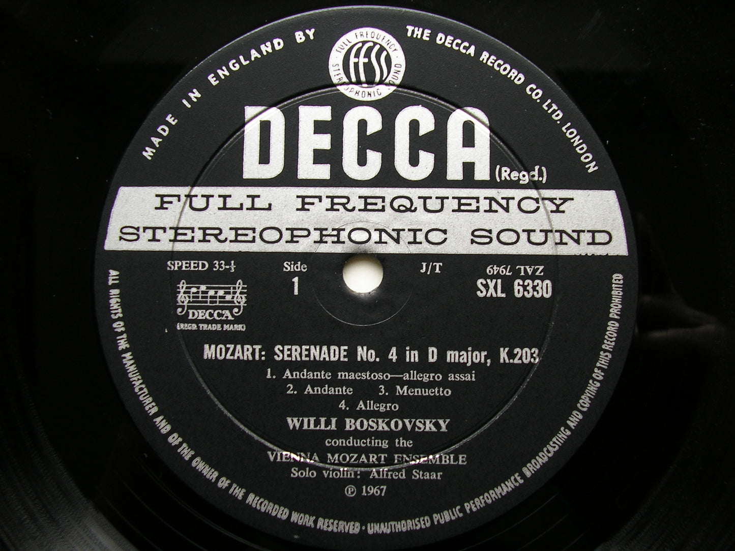 SXL 6330  MOZART: SERENADE No. 4 in D / RONDO K371      VIENNA MOZART ENSEMBLE / BOSKOVSKY     ED2