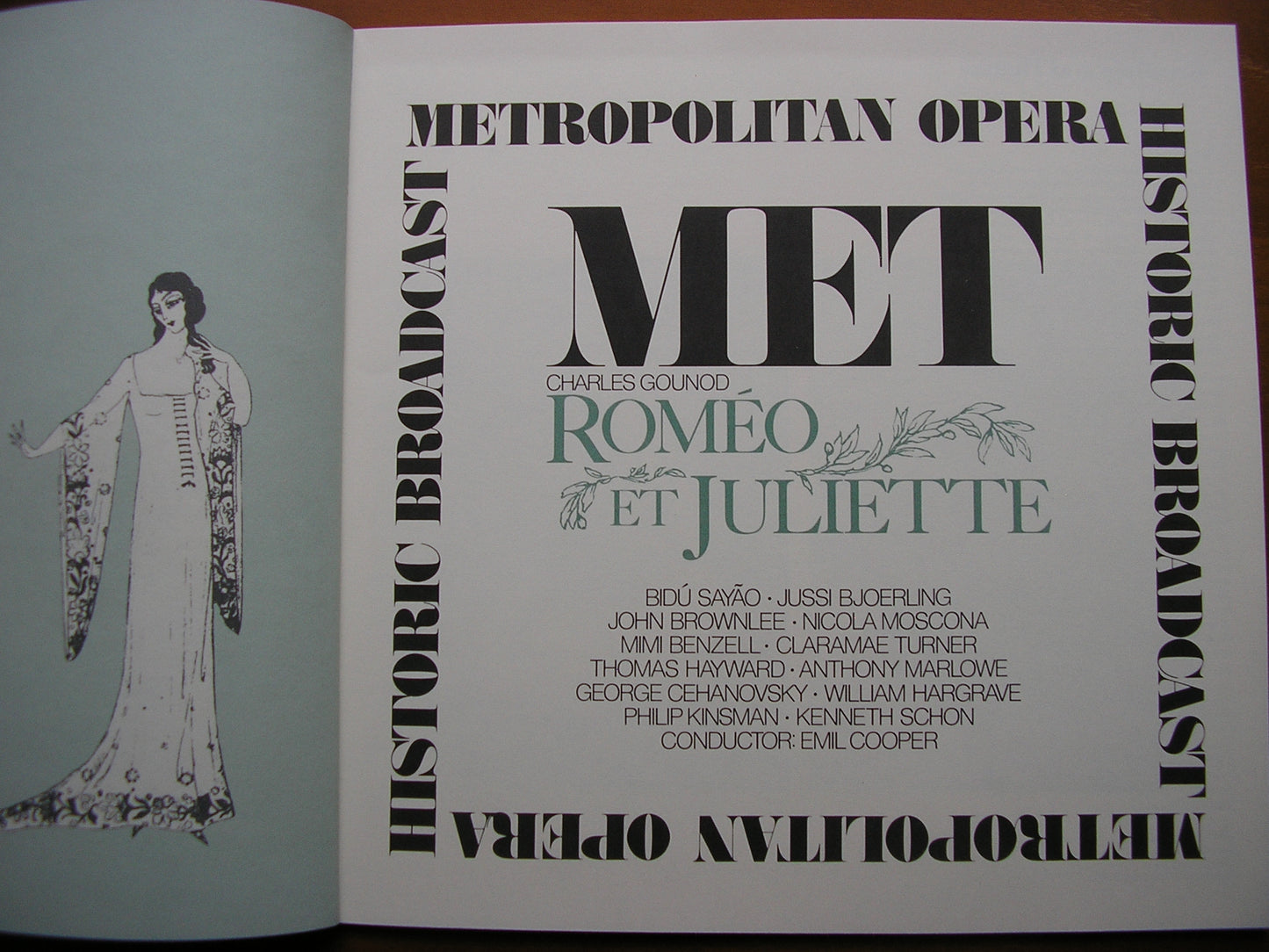 GOUNOD: ROMEO ET JULIETTE      BJORLING / SAYAO / BROWNLEE / MET OPERA / COOPER     3LP    MET 11