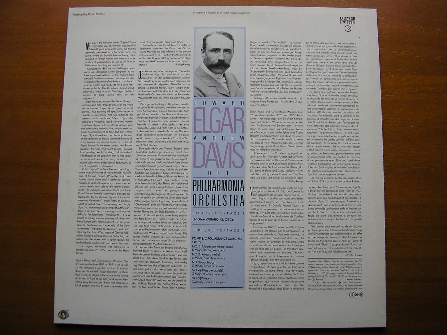 ELGAR: ENIGMA VARIATIONS / POMP & CIRCUMSTANCE MARCHES Nos. 1 - 5     ANDREW DAVIS / PHILHARMONIA ORCHESTRA      D 37755
