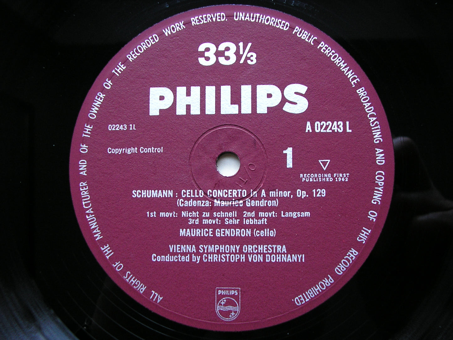 SCHUMANN: CELLO CONCERTO / TCHAIKOVSKY: ROCOCO VARIATIONS     GENDRON / VIENNA SYMPHONY / DOHNANYI    A 02243