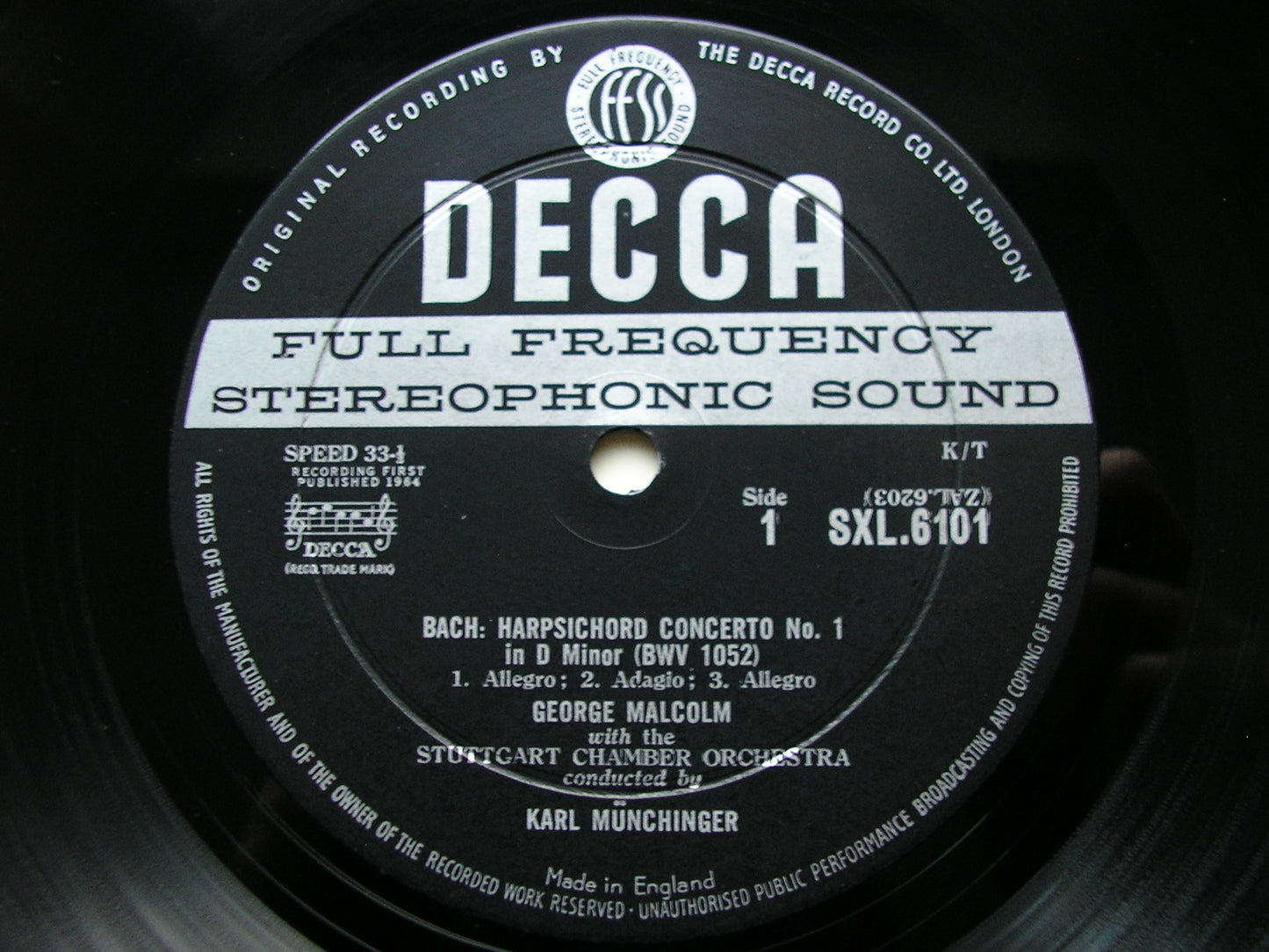 SXL 6101  BACH:  HARPSICHORD CONCERTOS Nos. 1 & 2     MALCOM / STUTTGART CHAMBER ORCHESTRA / MUNCHINGER      ED1
