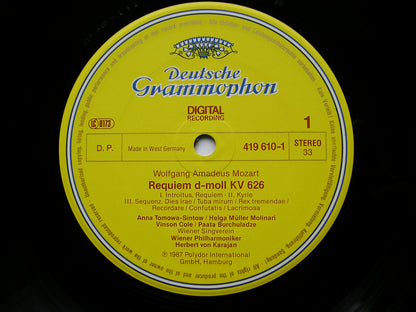 MOZART: REQUIEM     SOLOISTS / VIENNA PHILHARMONIC / KARAJAN    419 610