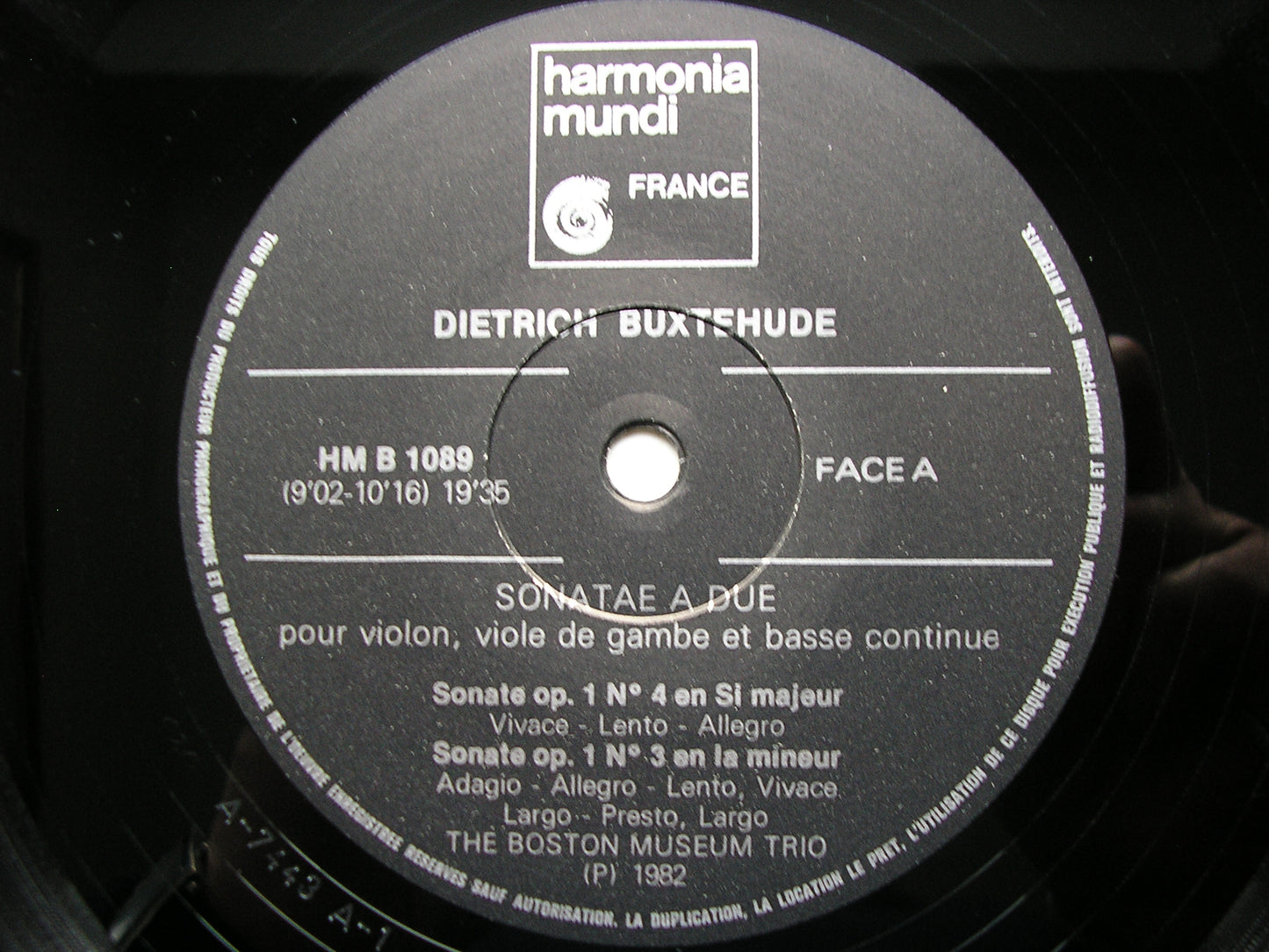 BUXTEHUDE: SONATA a DUE for VIOLIN / VIOLA / HARPSICHORD     BOSTON MUSEUM TRIO     HM B 1089