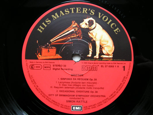 BRITTEN: SINFONIA DA REQUIEM / TWO OVERTURES / SUITE ON ENGLISH FOLK TUNES    RATTLE / CITY OF BIRMINGHAM SYMPHONY   27 0263