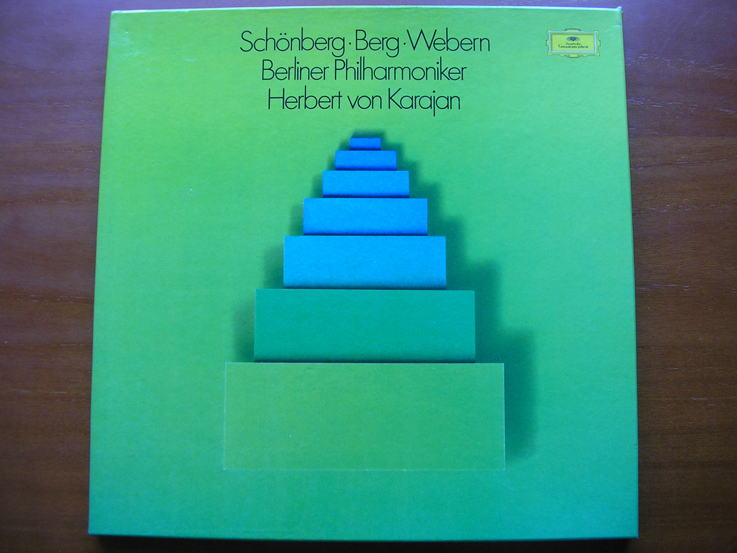 SCHOENBERG / WEBERN / BERG: ORCHESTRAL MUSIC      KARAJAN / BERLIN PHILHARMONIC ORCHESTRA    4LP     2711 014
