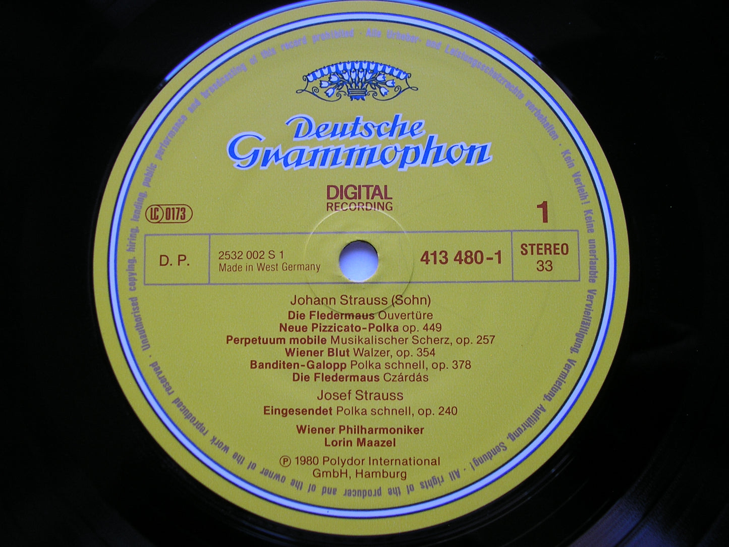 WEINER BLUT: The best of NEW YEAR'S CONCERTS       MAAZEL / VIENNA PHILHARMONIC ORCHESTRA     3LP    413 479