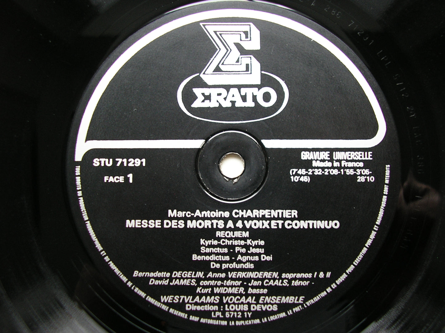 CHARPENTIER: MESSES DES MORTS  (REQUIEM)     SOLOISTS / MUSICA POLYPHONICA / DEVOS     STU 71291