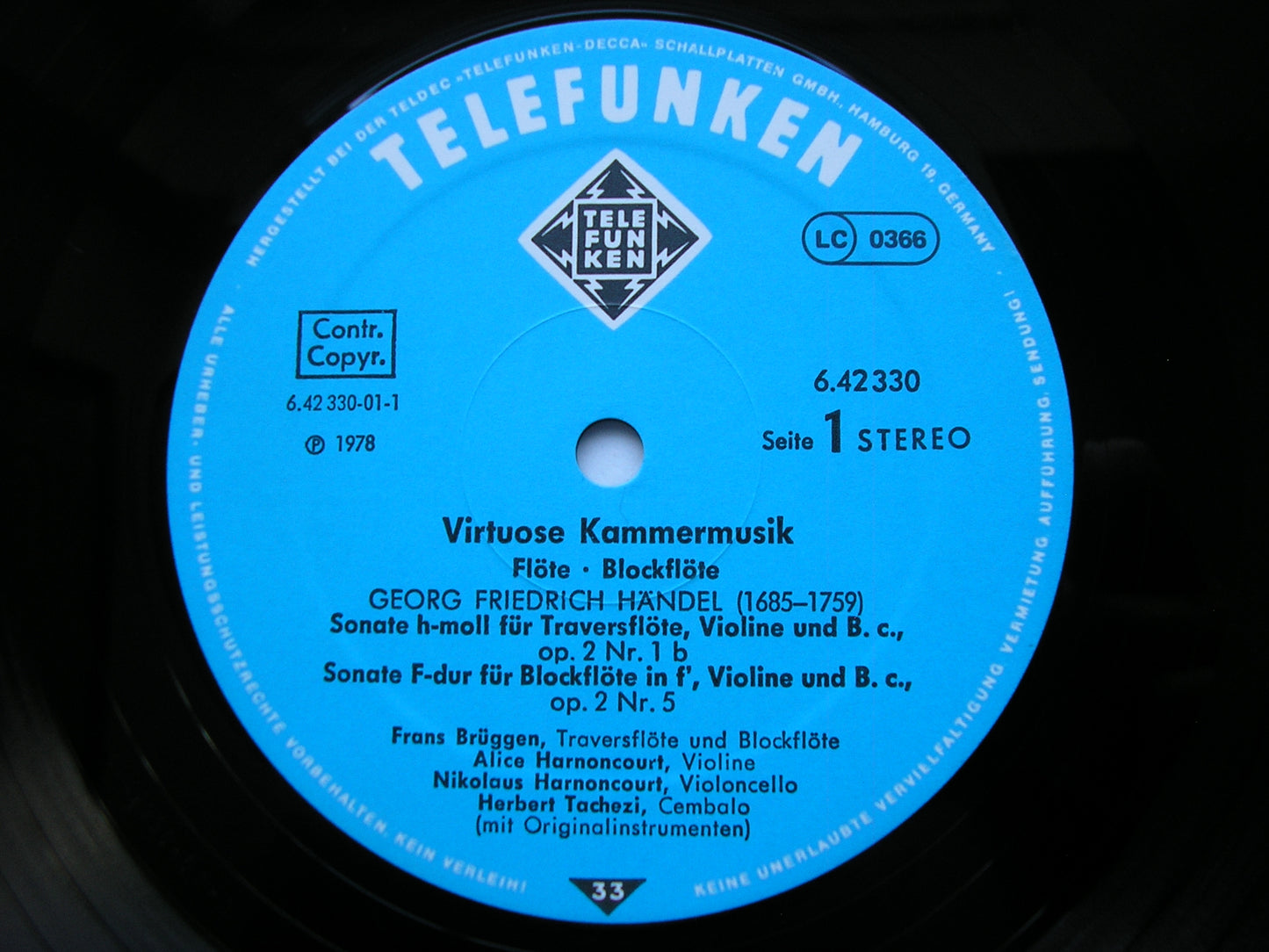 VIRTUOSO CHAMBER MUSIC: HANDEL / BACH / VIVALDI       BRUGGEN / HARNONCOURT / TACHEZI / STASTNY / HARNONCOURT     6.42330 /