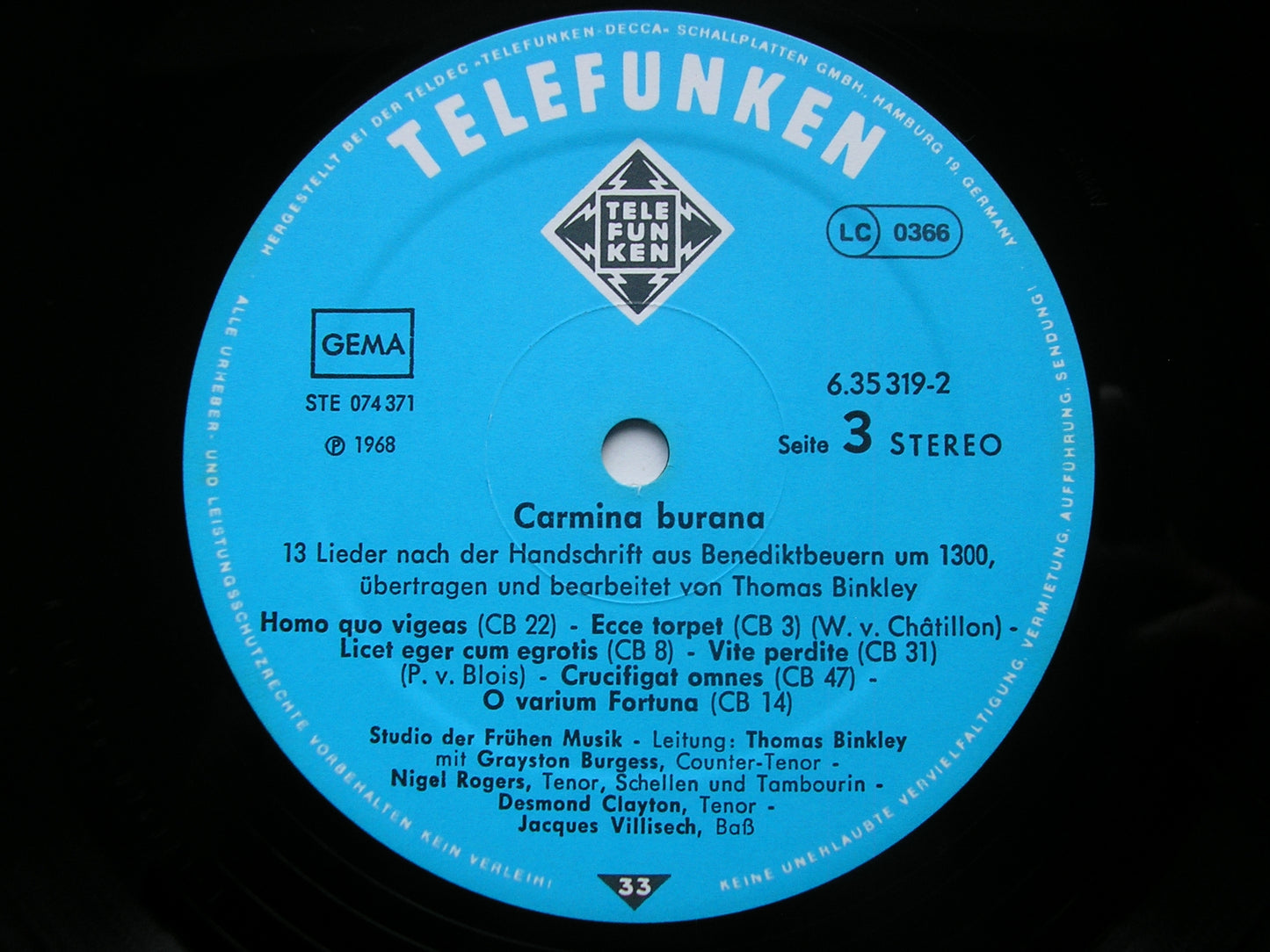 CARMINA BURANA: 33 SONGS FROM THE 13th CENTURY MANUSCRIPT  /  STUDIO OF EARLY MUSIC     6.35319