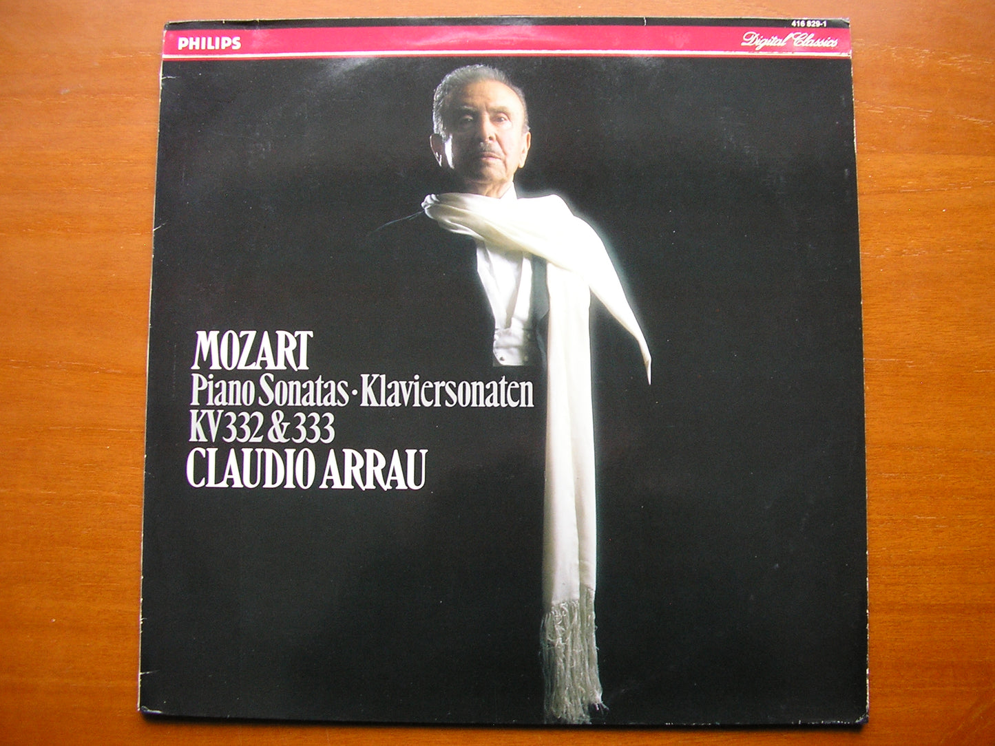 MOZART: PIANO SONATAS  K332 in F / K333 in B      CLAUDIO ARRAU     416 829