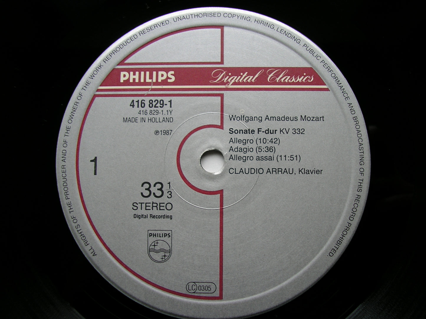 MOZART: PIANO SONATAS  K332 in F / K333 in B      CLAUDIO ARRAU     416 829