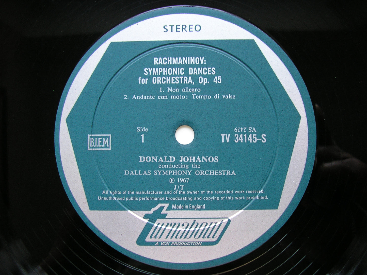 RACHMANINOV: SYMPHONIC DANCES / VOCALISE     JOHANOS / DALLAS SYMPHONY    TV 34145S
