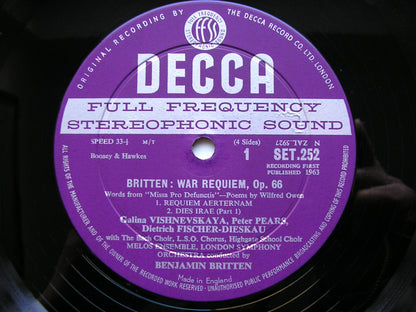 BRITTEN:  WAR REQUIEM      SOLOISTS / MELOS ENSEMBLE / LONDON SYMPHONY / BRITTEN     2LP     SET 252/3