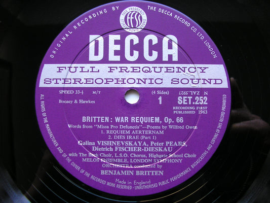 BRITTEN:  WAR REQUIEM      SOLOISTS / MELOS ENSEMBLE / LONDON SYMPHONY / BRITTEN     2LP     SET 252/3
