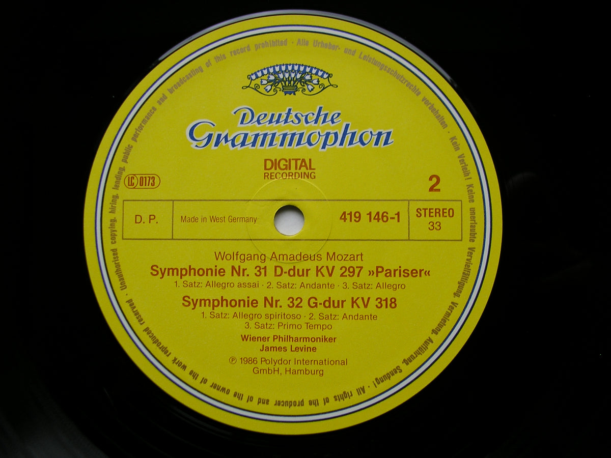 MOZART: SYMPHONIES Nos. 30 / 31 'Paris' / 32      LEVINE / VIENNA PHILHARMONIC     419 146