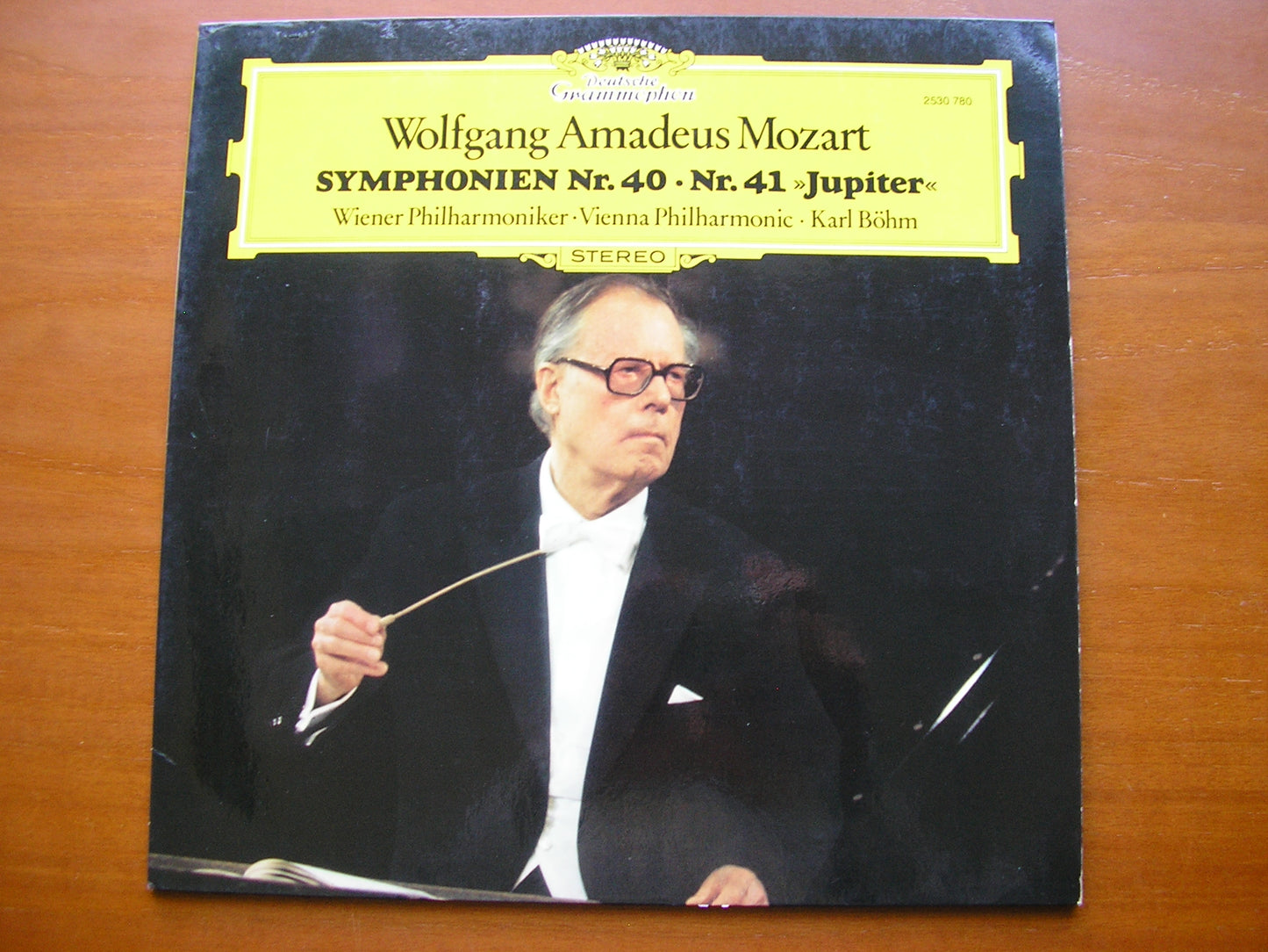 MOZART: SYMPHONIES Nos.  40  &  41  'Jupiter'          BOHM / VIENNA PHILHARMONIC      2530 780