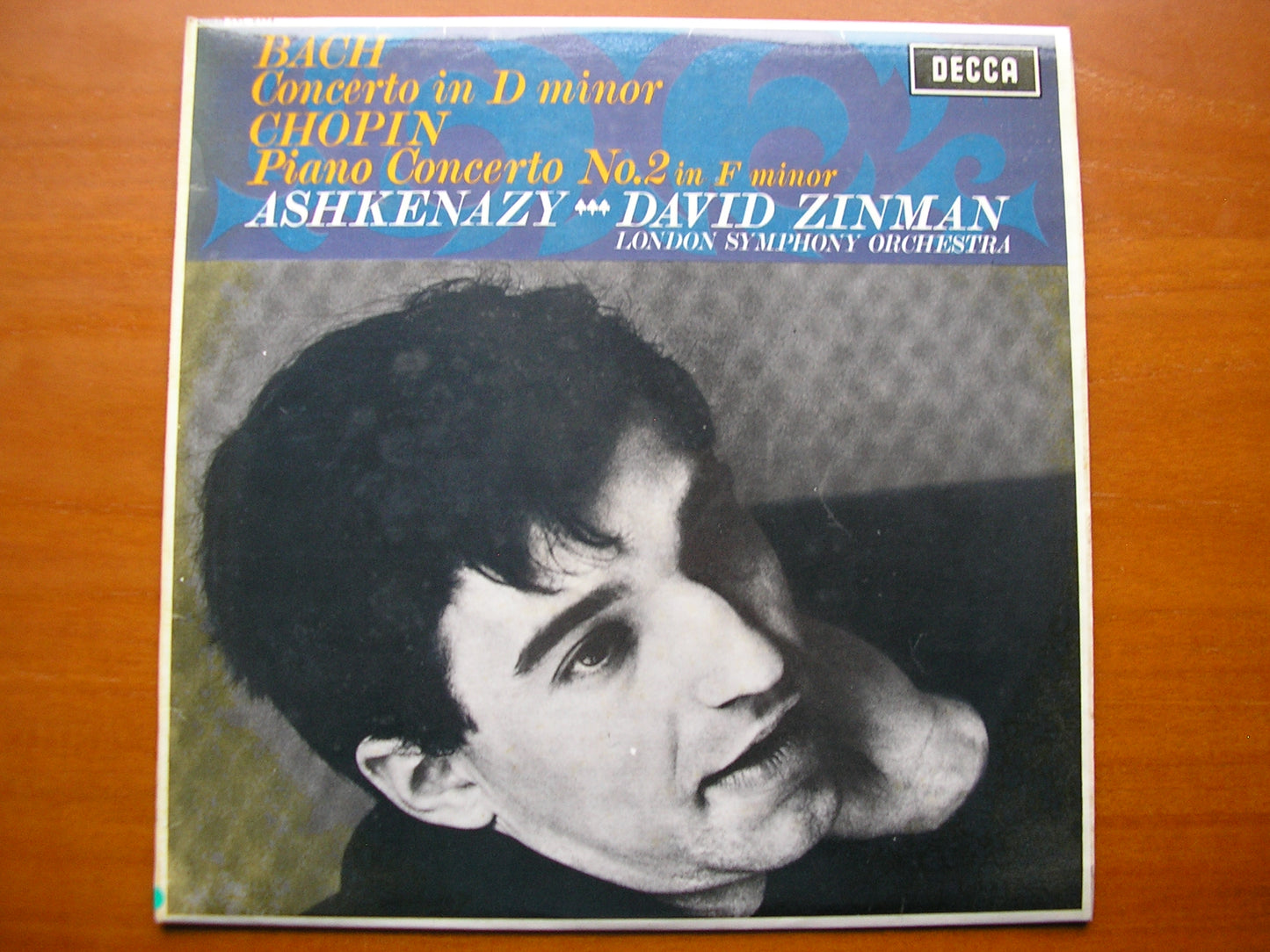 SXL 6174  BACH: CONCERTO in D / CHOPIN: PIANO CONCERTO No. 2      ASHKENAZY / LONDON SYMPHONY / ZINMAN     ED2