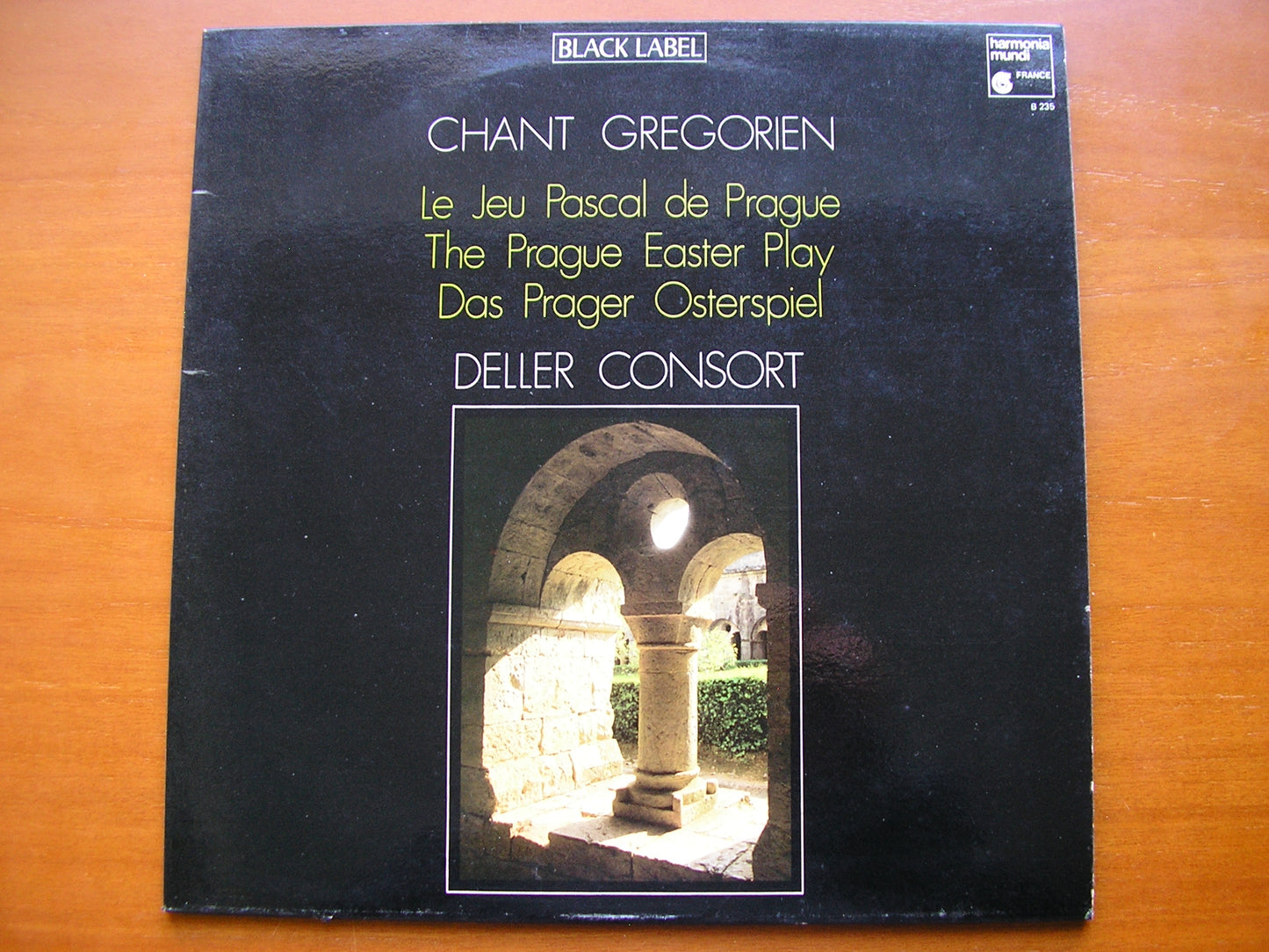 GREGORIAN CHANT: THE PRAGUE EASTER PLAY      DELLER CONSORT     HMB 235