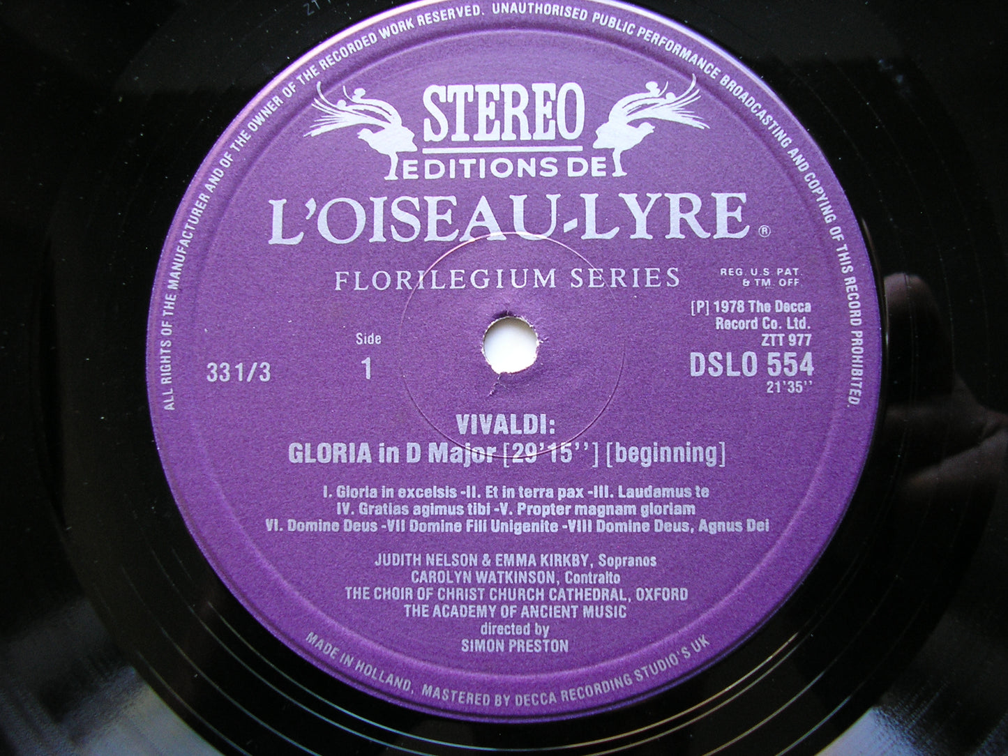 VIVALDI: GLORIA in D  RV589 / NULLA IN MUNDO  RV 630      SOLOISTS / ACADEMY OF ANCIENT MUSIC / PRESTON      DSLO 554