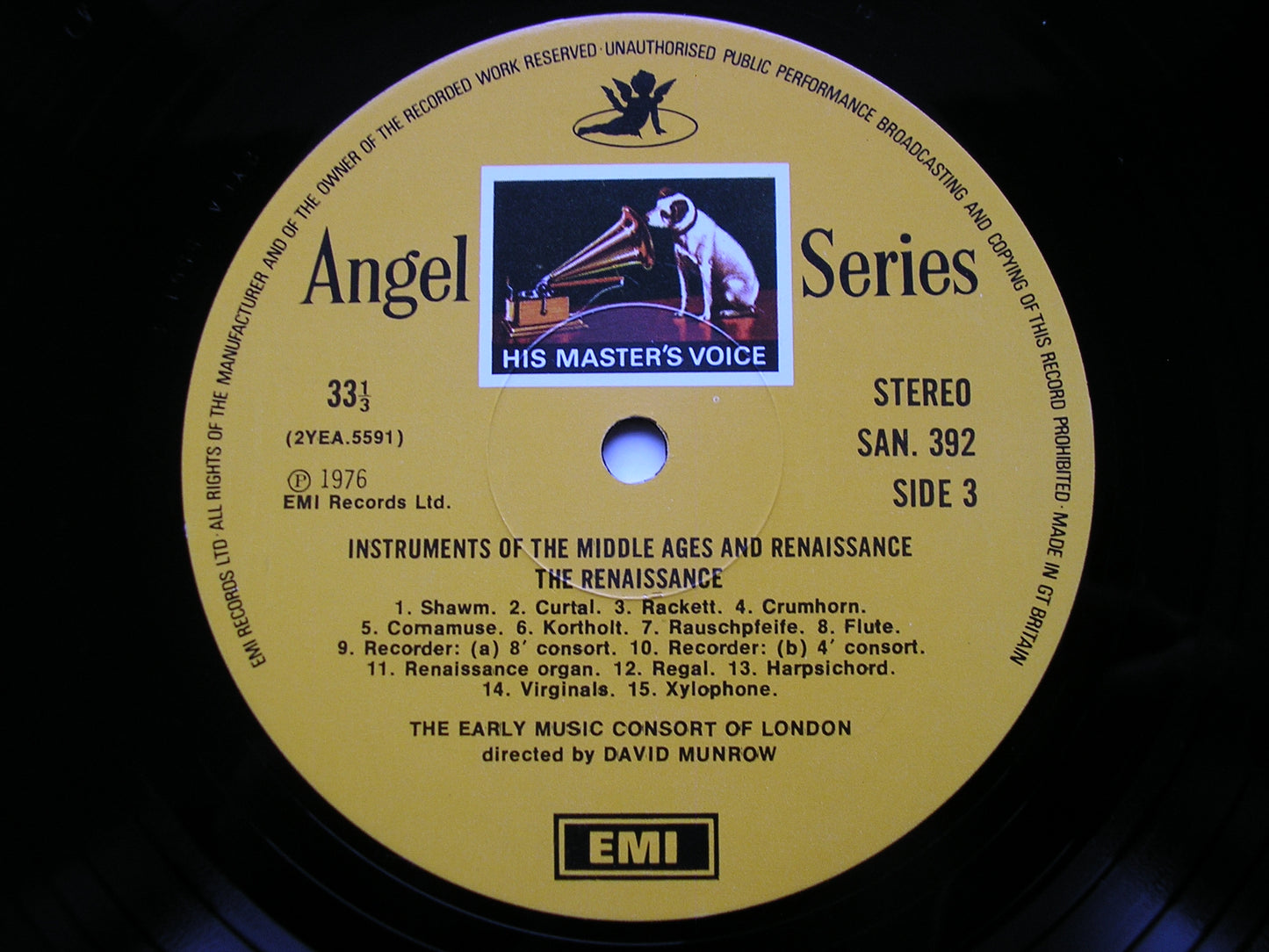 INSTRUMENTS OF THE MIDDLE AGES & RENAISSANCE       MUNROW / THE EARLY MUSIC CONSORT OF LONDON     SLS 988