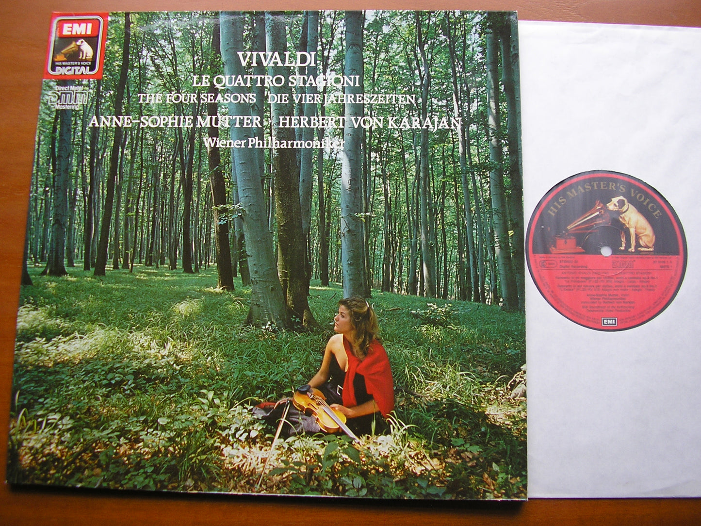 VIVALDI: THE FOUR SEASONS      MUTTER / VIENNA PHILHARMONIC / KARAJAN      27 0102