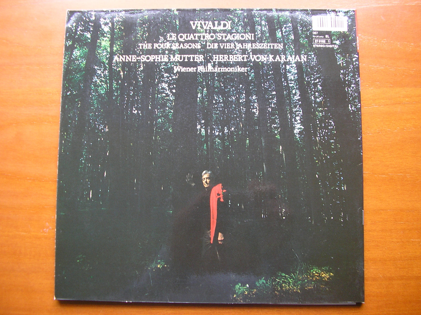VIVALDI: THE FOUR SEASONS      MUTTER / VIENNA PHILHARMONIC / KARAJAN      27 0102
