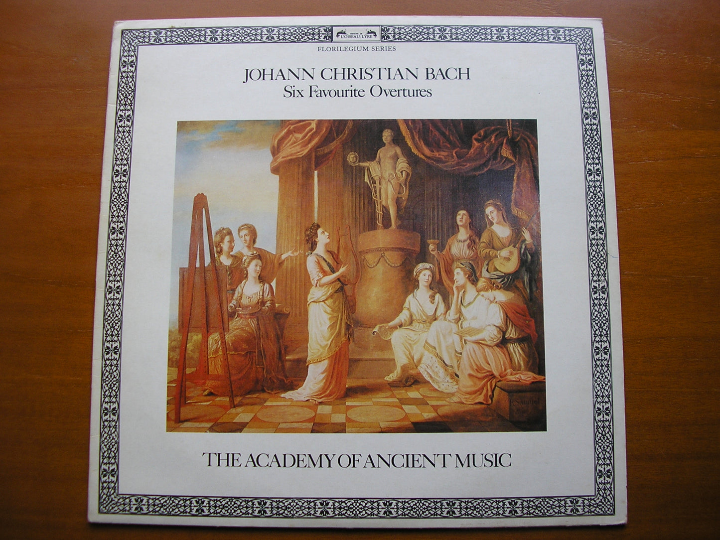 BACH, JOHANN CHRISTIAN: SIX FAVOURITE OVERTURES     HOGWOOD / ACADEMY OF ANCIENT MUSIC     DSLO 525