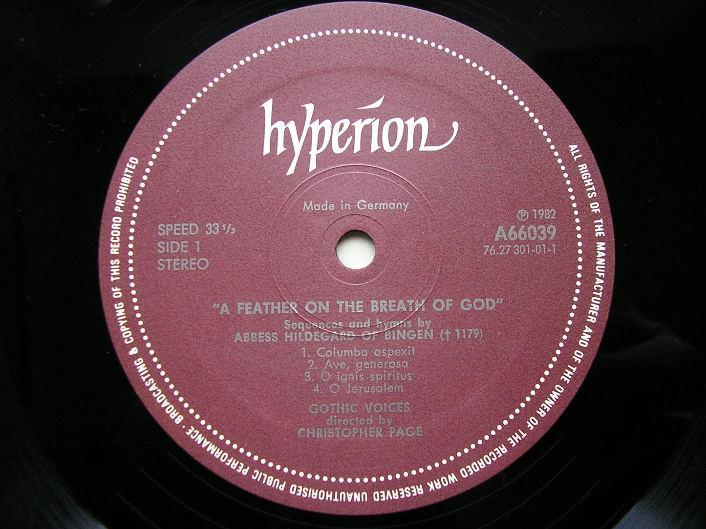 HILDEGARD OF BINGEN: A FEATHER ON THE BREATH OF GOD    KIRKBY / GOTHIC VOICES / PAGE      A66039